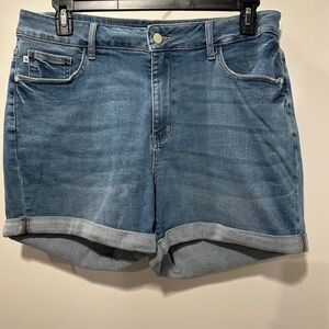 Judy Blue Medium Blue Rolled Cuff Denim Shorts 2XL